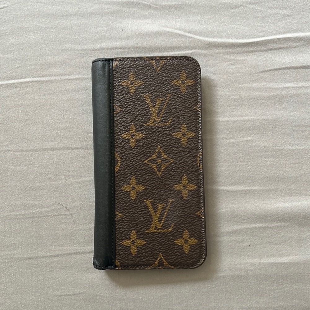 Louis Vuitton phone case wallet